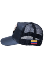 Load image into Gallery viewer, Black Colombian coat of arms trucker hat | Gorras Colombianas
